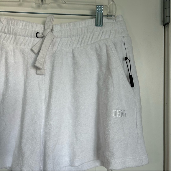 DKNY Sport Women’s Terry Cloth White Shorts NWOT - Size M - Picture 2 of 8